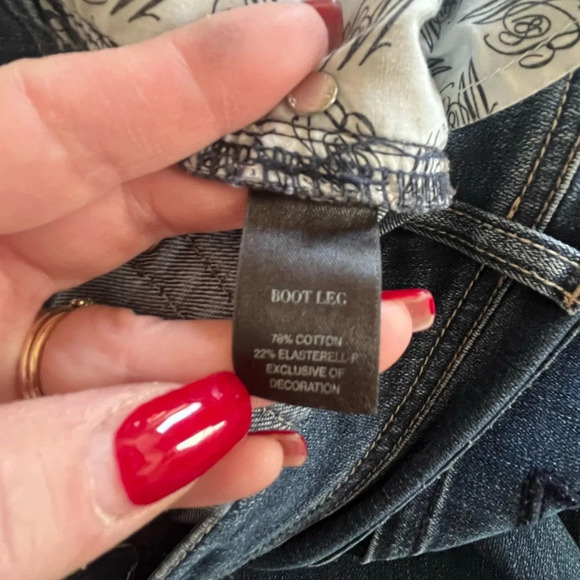 White House Black Market Designer Darker Wash Distressed Jeans Women’s size 4 - Picture 15 of 15